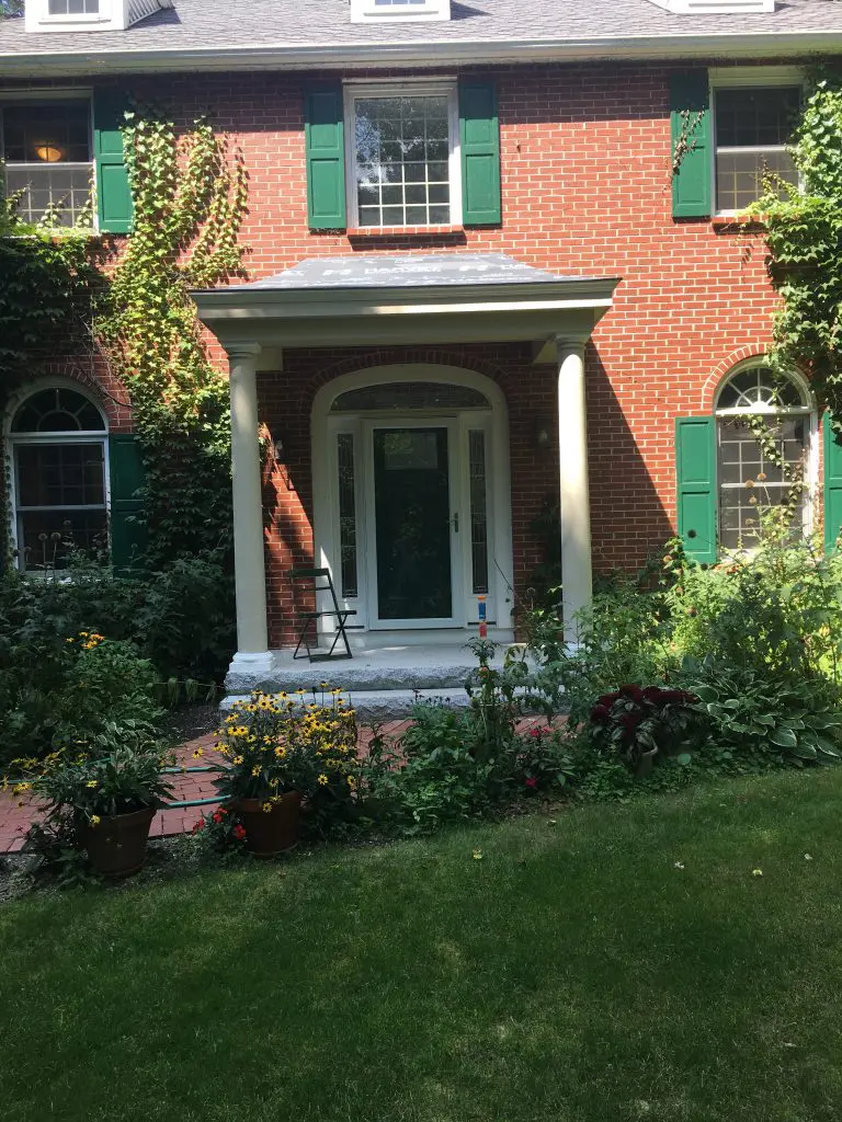 Carlisle Entryway in Carlisle, MA