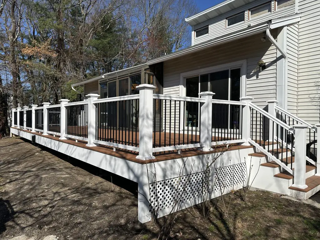 Chelmsford L deck A(2) Deck in Chelmsford, MA