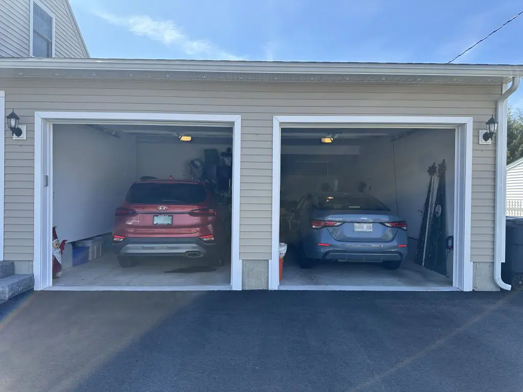 Nashua-M-garage-addition-A-_blur-out-license-plates_-1024×768 Addition in Nashua, NH